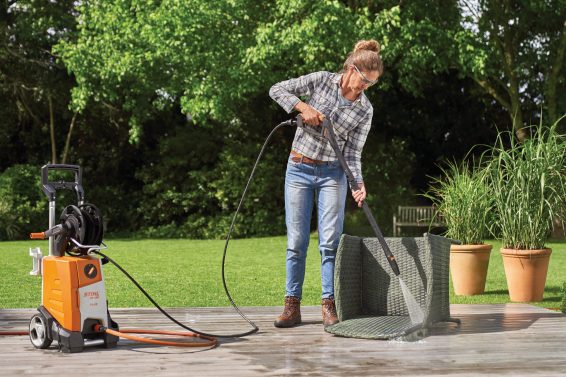 Čiščenje vrtnega pohištva iz ratana