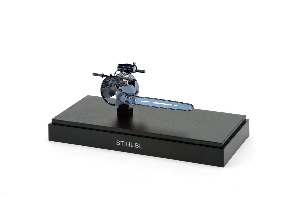 Slika Zgodovinski model motorne žage STIHL "BL"