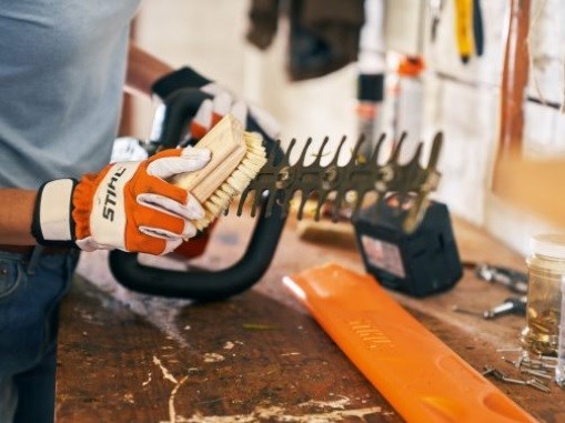 Slika za kategorijo Škarje za živo mejo - nasveti